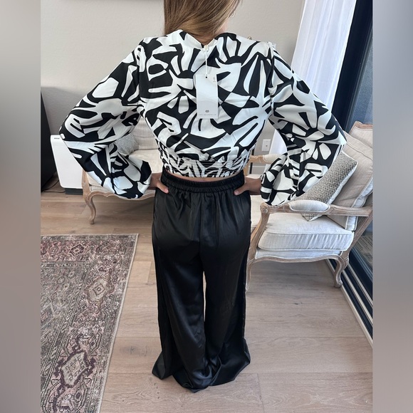 Caroline Constas Black & White Retro Top & Black Pants Set - Picture 8 of 11